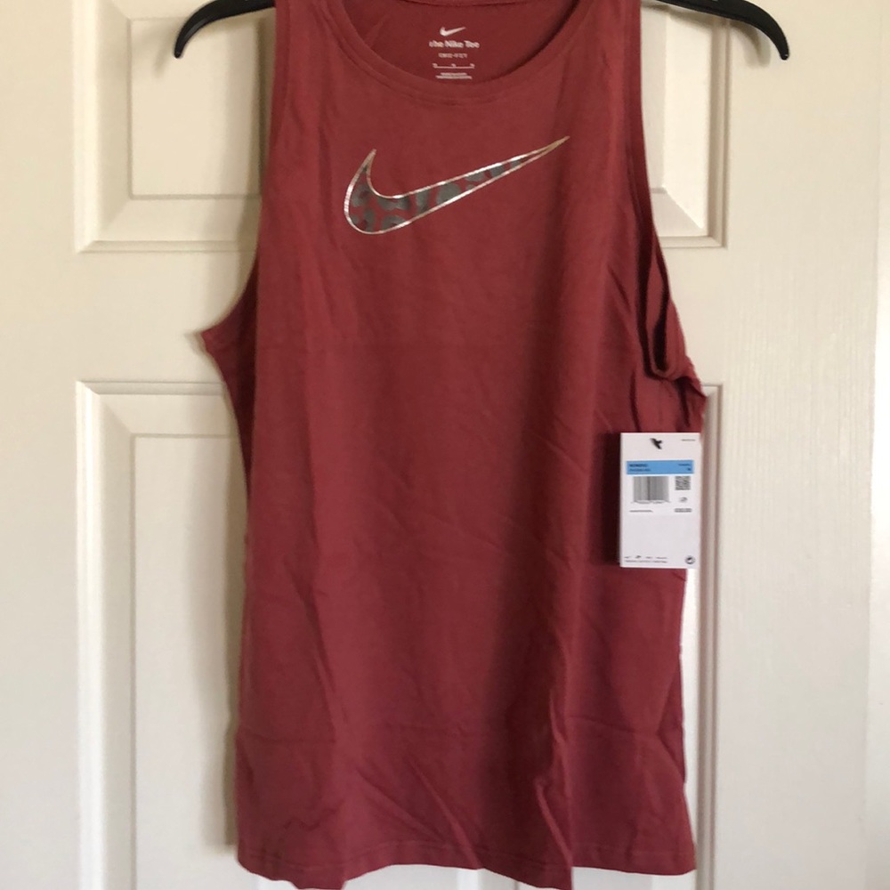 Nwt Nike tank